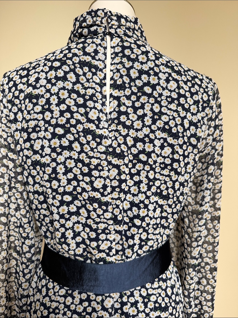 Sugar + Lips Navy Daisy Floral High Neck Belted Dress Size M - Picture 5 of 7